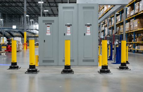 Stĺpik SlowStop chrániaci elektrický rozvádzač